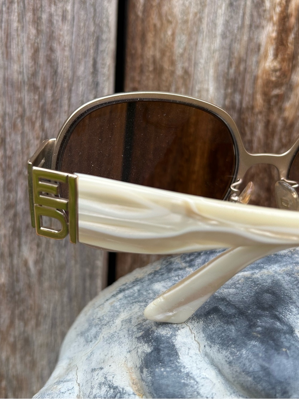 Fendi Vintage Sunglasses Brown Cream Tortoise Shell Gold Frame - Picture 7 of 16
